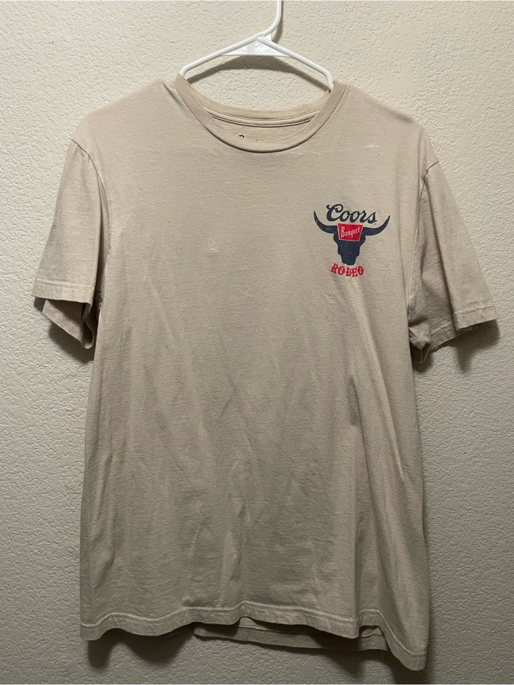Coors Rodeo banquet beer Graphic Tee - Beige Men’s Shirt size medium